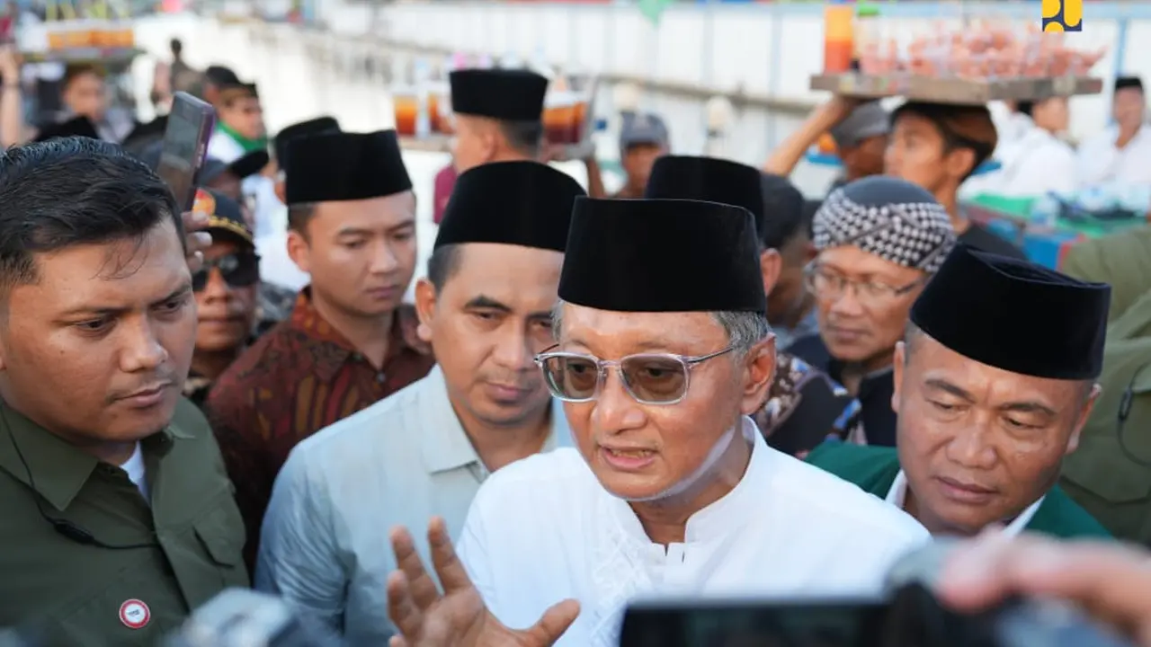 Menteri PU Nonaktifkan Sementara PPPK yang Diduga Budidayakan Ganja di Rumah Bandung