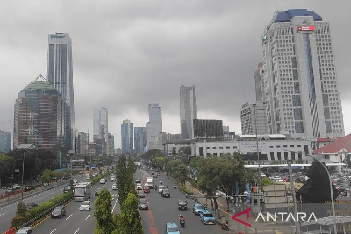 BMKG Prediksi Mayoritas Kota Besar Berawan hingga Hujan Ringan pada Kamis